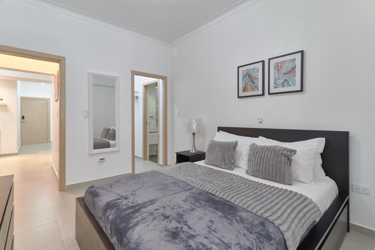 Dom. Rep. Exclusive 2 Bed Apt. Evaristo Morales Santo Domingo Ngoại thất bức ảnh